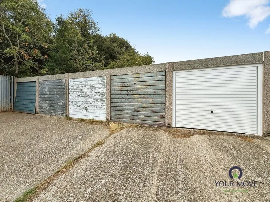 Myrtle Close, Erith, DA8, photo 2