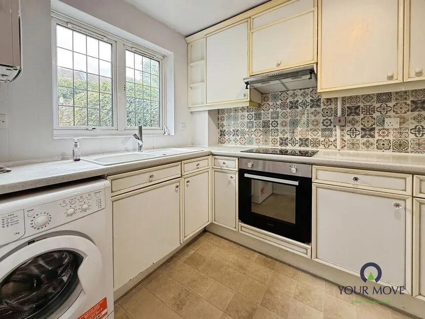 Myrtle Close, Erith, DA8, photo 3