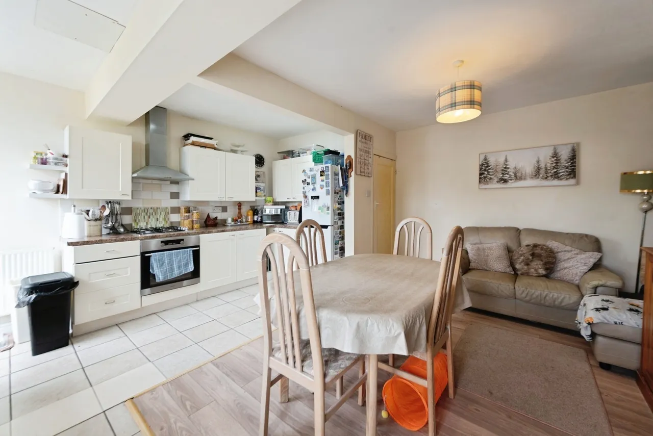 Tewkesbury Avenue, Gosport, PO12, photo 4