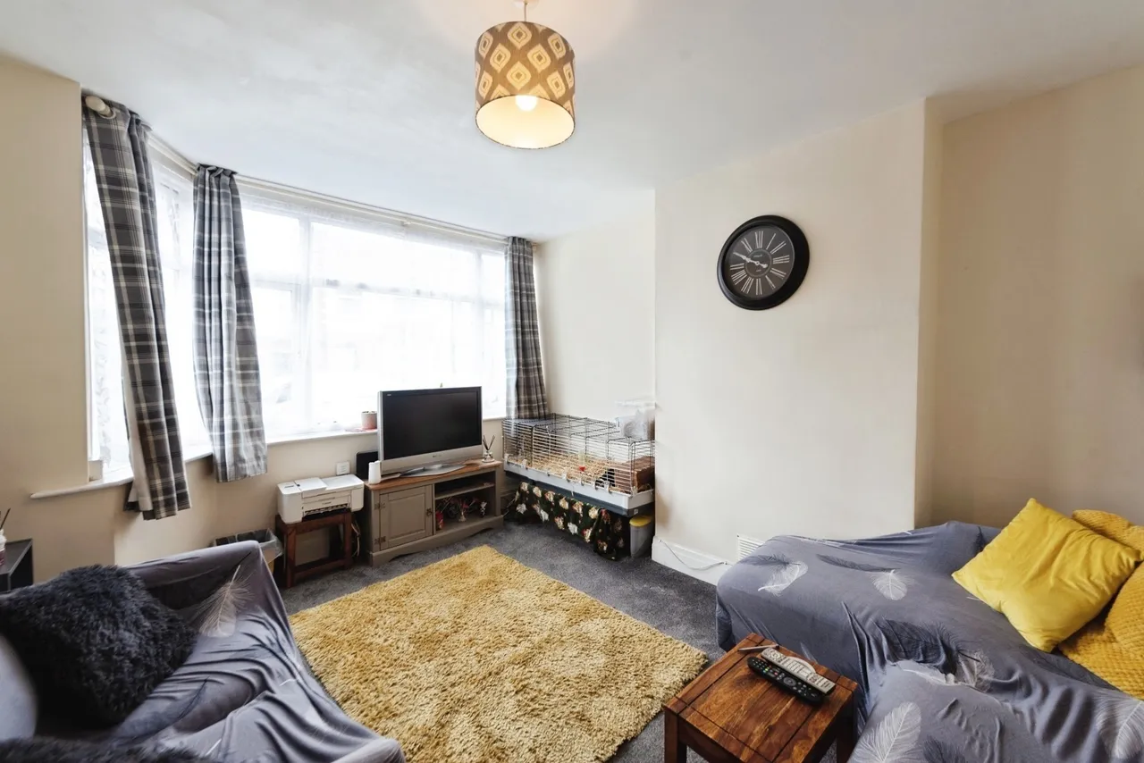 Tewkesbury Avenue, Gosport, PO12, photo 3