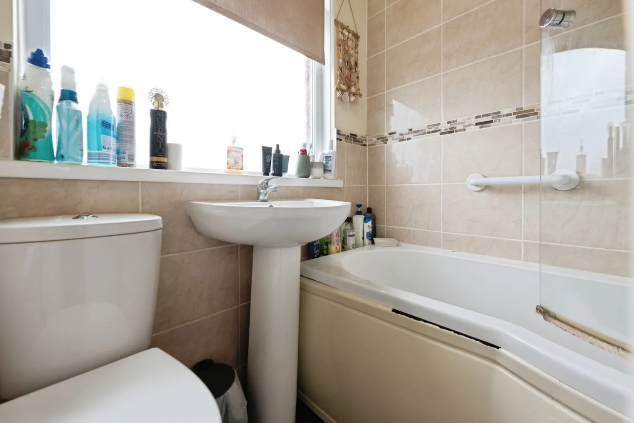 Tewkesbury Avenue, Gosport, PO12, photo 7