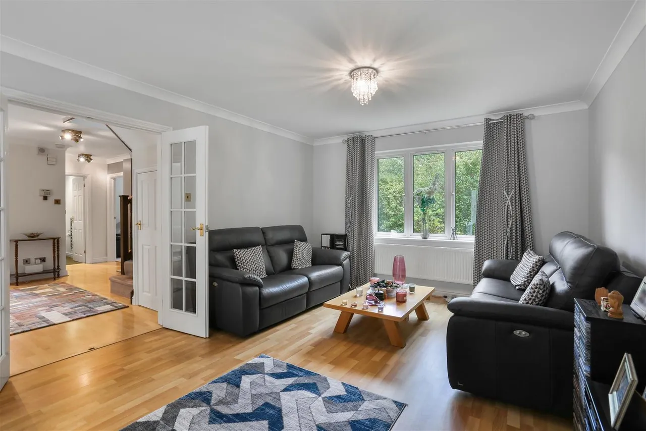 Seymour Avenue, East Ewell, KT17 2RR, photo 4