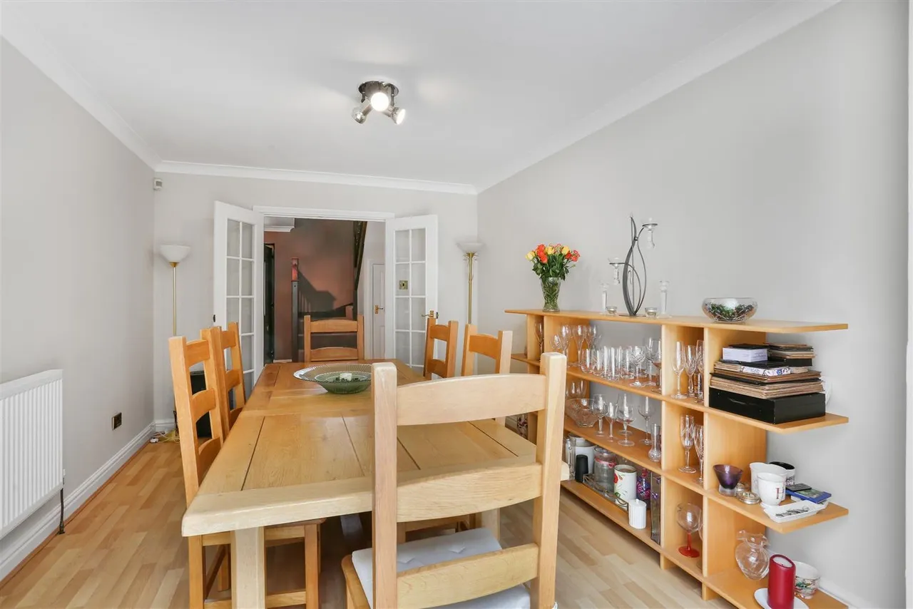 Seymour Avenue, East Ewell, KT17 2RR, photo 11