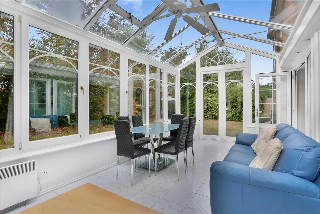 Seymour Avenue, East Ewell, KT17 2RR, photo 9