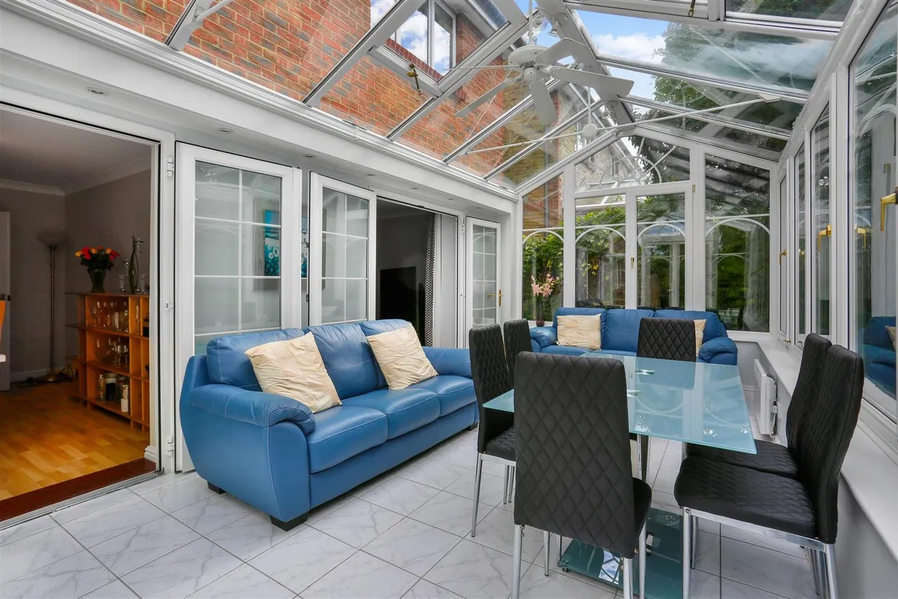 Seymour Avenue, East Ewell, KT17 2RR, photo 8