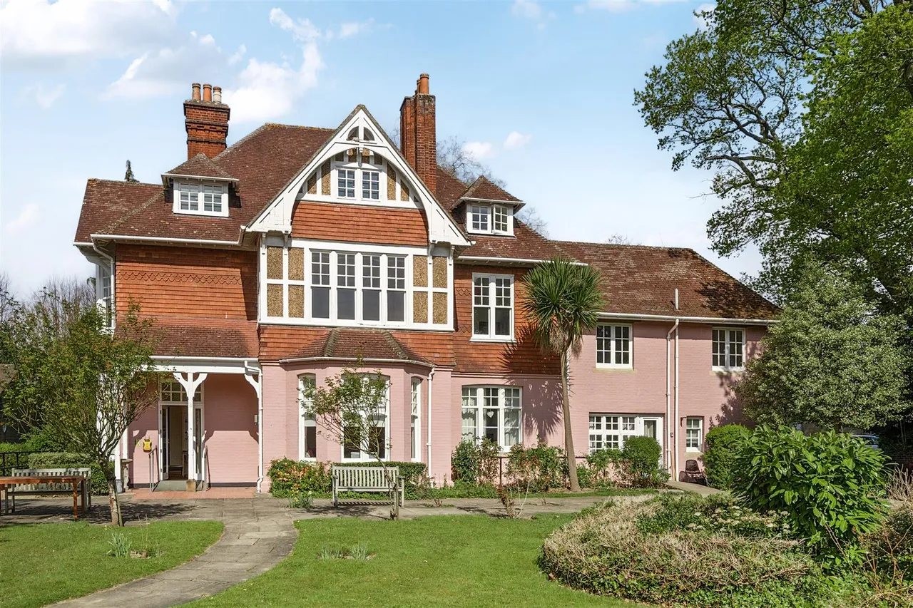 1 bed flat for sale, North End Lane, Sunningdale, SL5