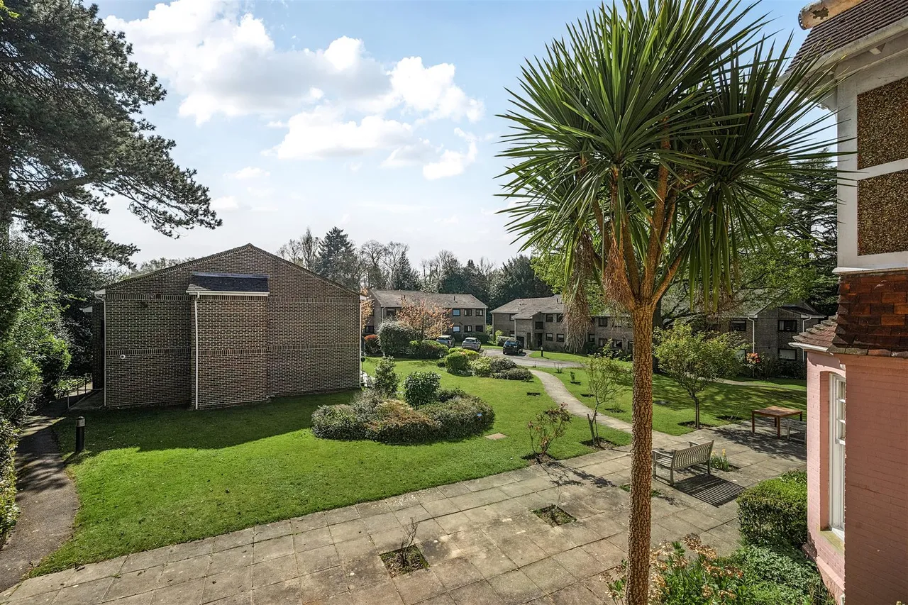 North End Lane, Sunningdale, SL5, photo 10