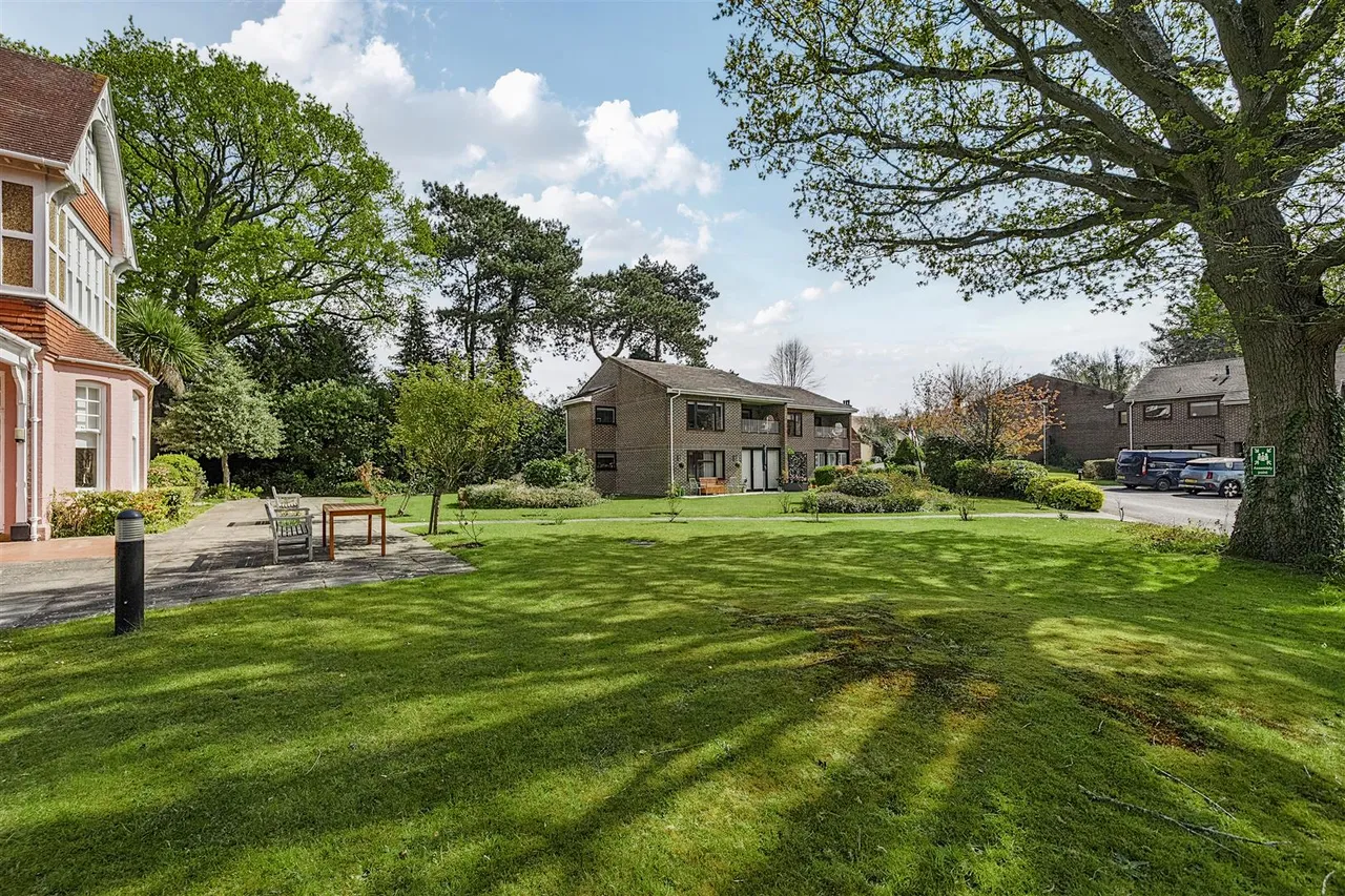 North End Lane, Sunningdale, SL5, photo 9
