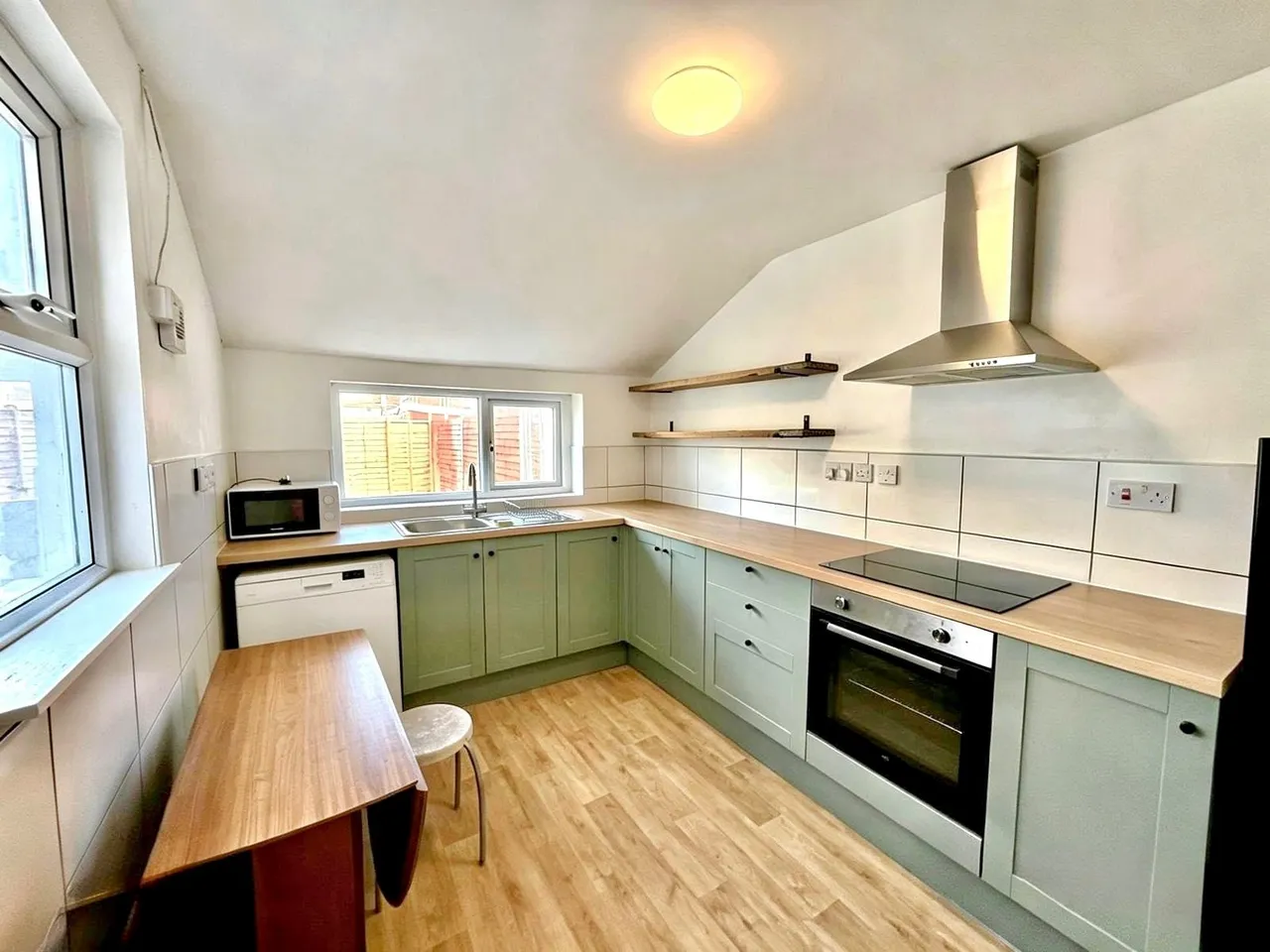 2 bed house for sale — Alfred Street, Swindon, Wiltshire, SN1 2BX