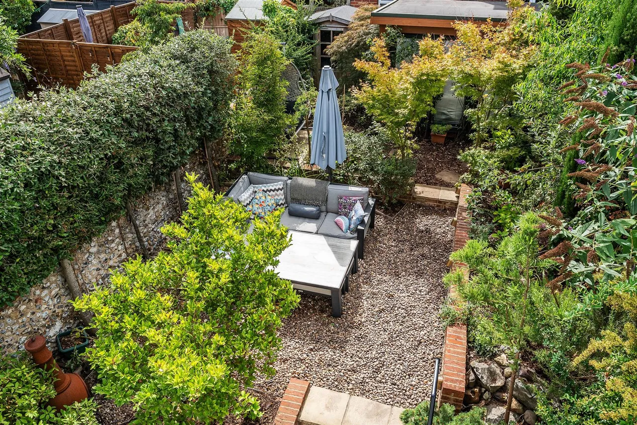 Vincent Road, Dorking, RH4, photo 7