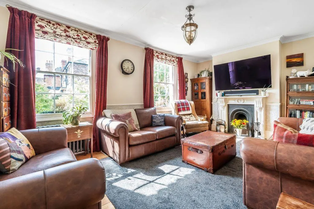 Vincent Road, Dorking, RH4, photo 2