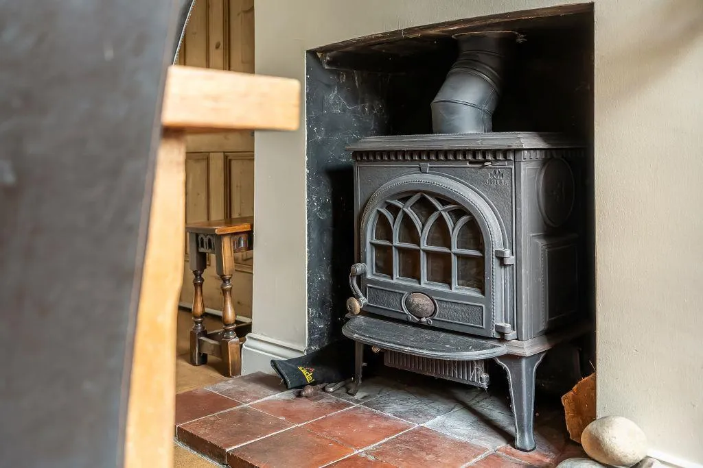 Vincent Road, Dorking, RH4, photo 12