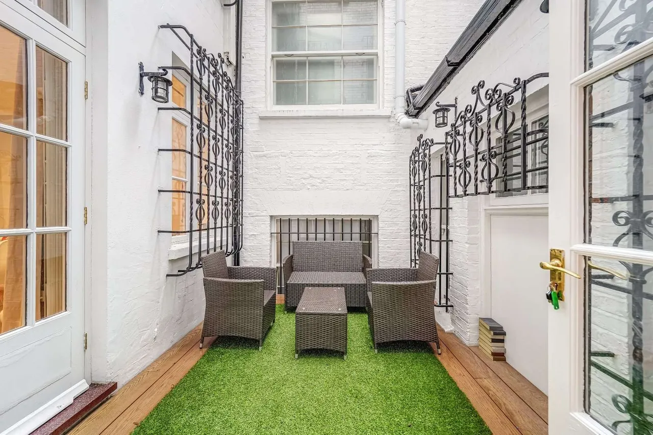 Farm Street, London, W1J 5RQ, photo 7