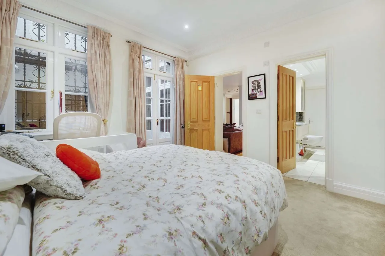 Farm Street, London, W1J 5RQ, photo 5