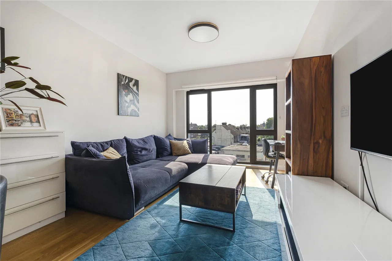 Staines Road West, Sunbury-on-Thames, TW16, photo 2