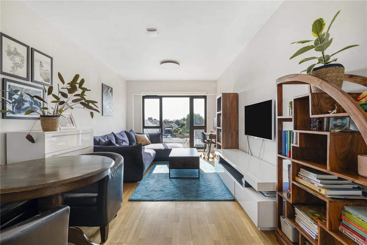1 bed flat for sale, Staines Road West, Sunbury-on-Thames, TW16