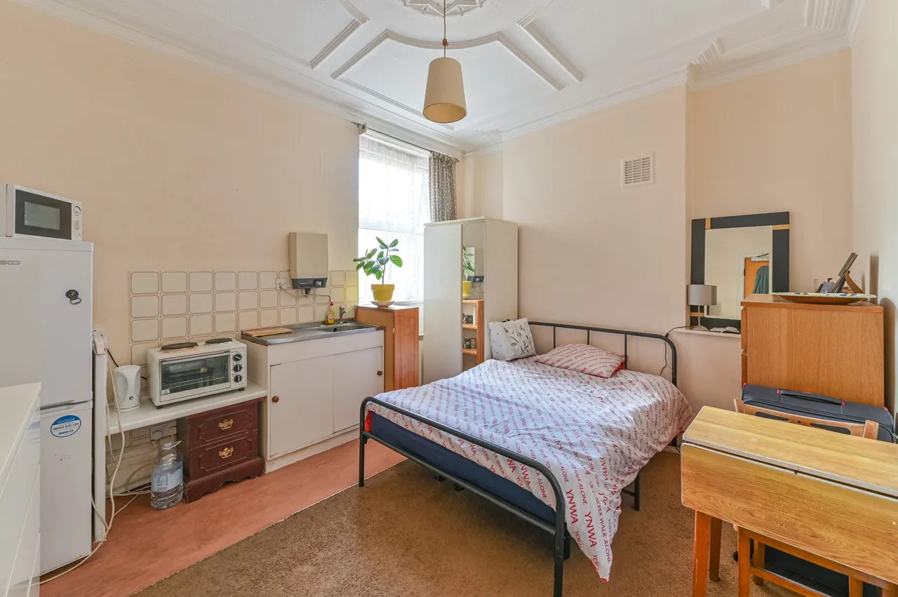 72 Sudbourne Road, London, photo 2