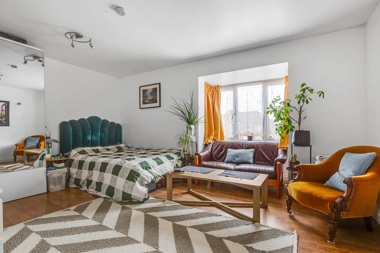 Viewfield Close, Harrow, HA3, photo 2