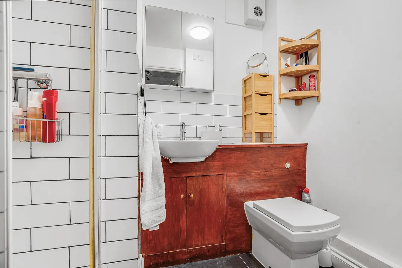Viewfield Close, Harrow, HA3, photo 6