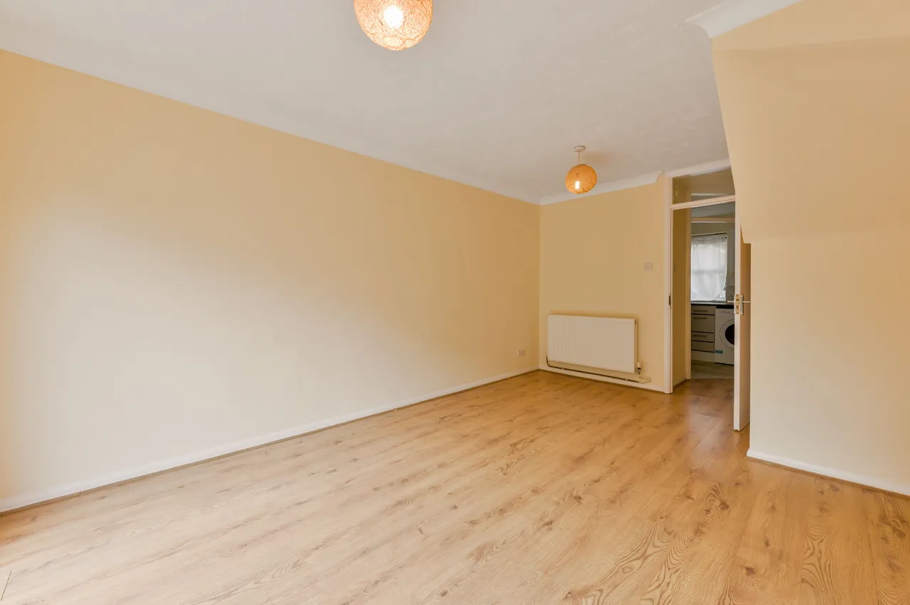 100 Manor Vale, Boston Manor Road, Brentford, photo 8