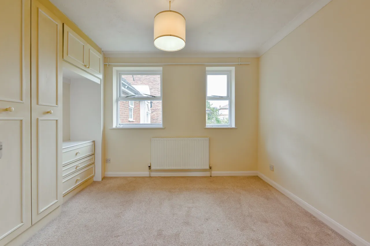 100 Manor Vale, Boston Manor Road, Brentford, photo 4
