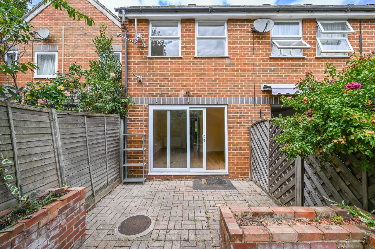 100 Manor Vale, Boston Manor Road, Brentford, photo 6