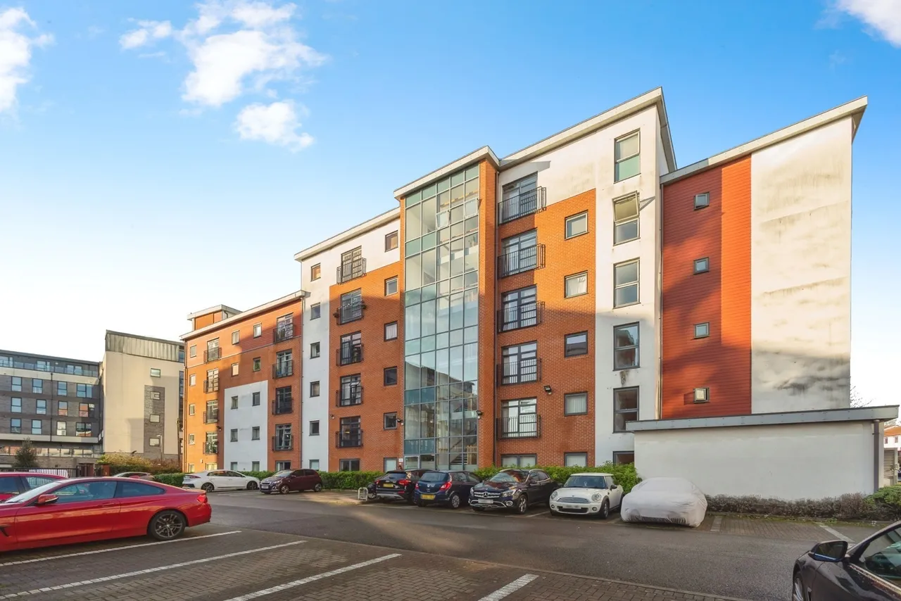 2 bed flat for sale — Everard Street, Salford, Lancashire, M5