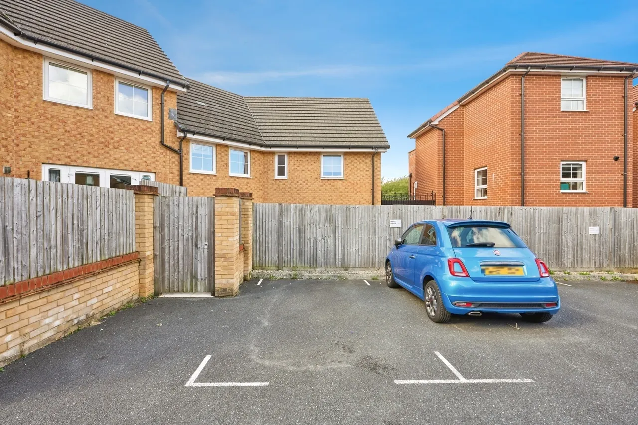 St. Wilfred Drive, East Cowes, PO32, photo 13