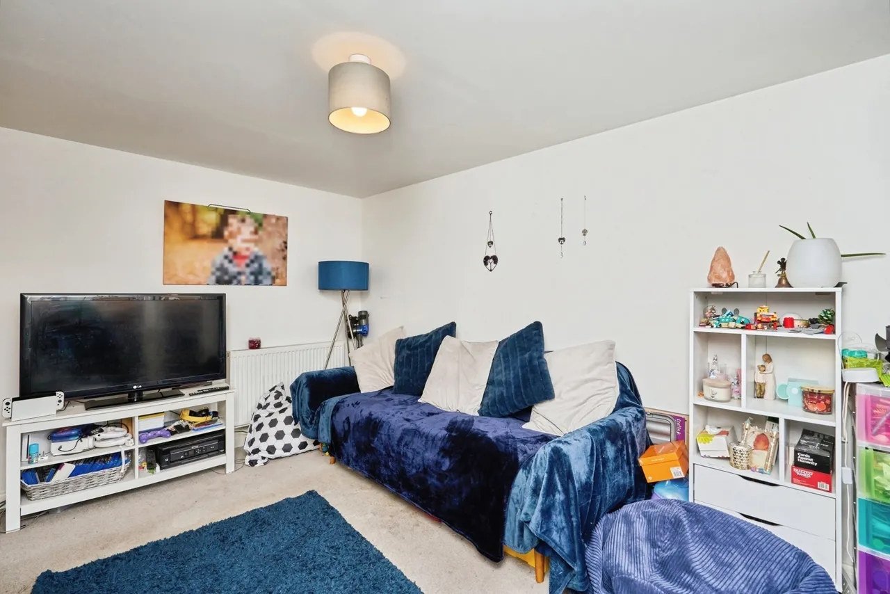 St. Wilfred Drive, East Cowes, PO32, photo 5