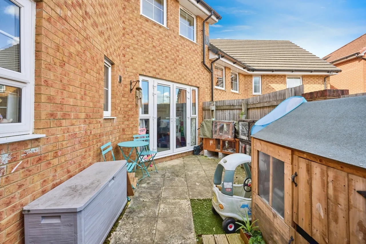 St. Wilfred Drive, East Cowes, PO32, photo 11