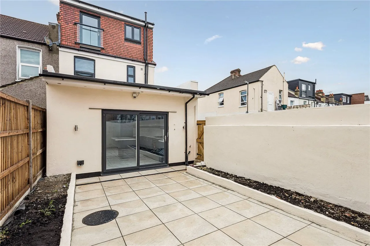 Ashbourne Road, Mitcham, CR4, photo 12