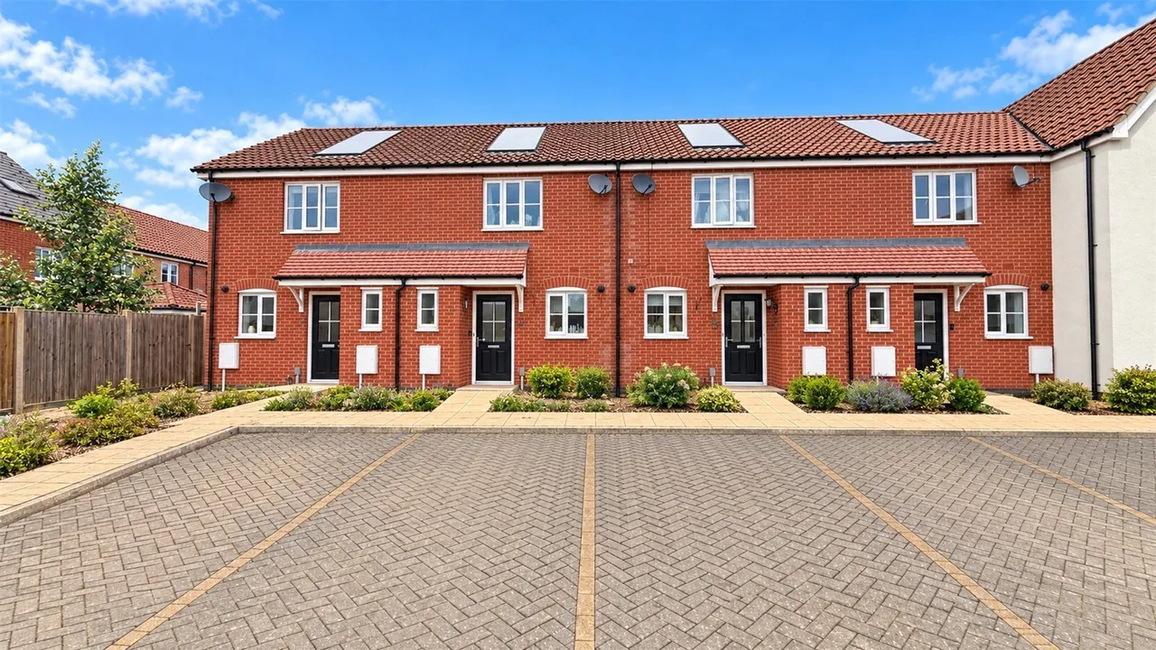 2 bed house for sale, Mary Clarke Close, Hadleigh, IP7