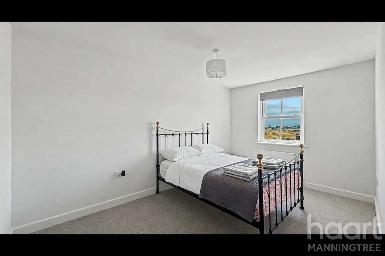 Wellington Road, Mistley, CO11, photo 11