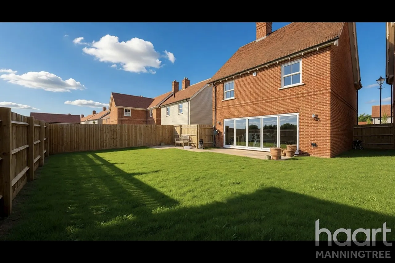Wellington Road, Mistley, CO11, photo 13