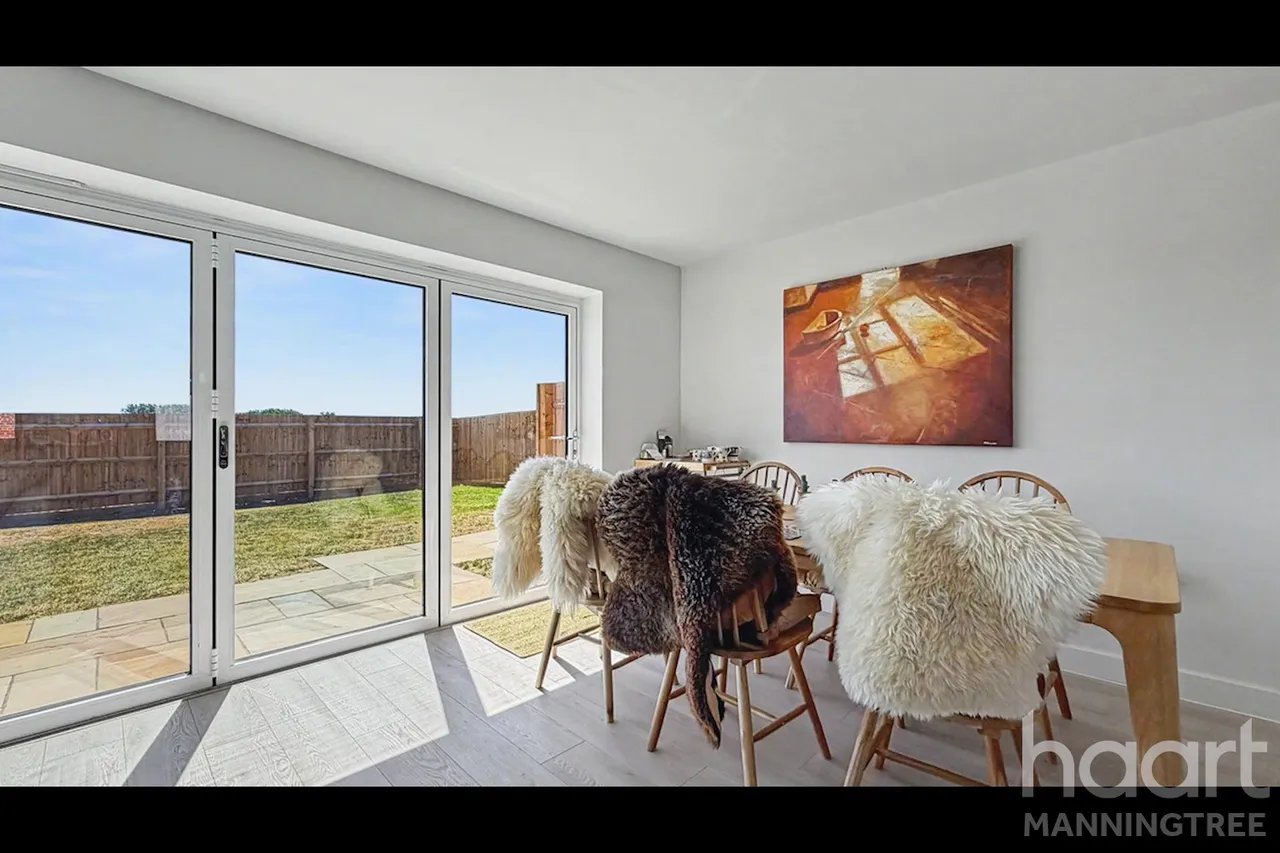 Wellington Road, Mistley, CO11, photo 5