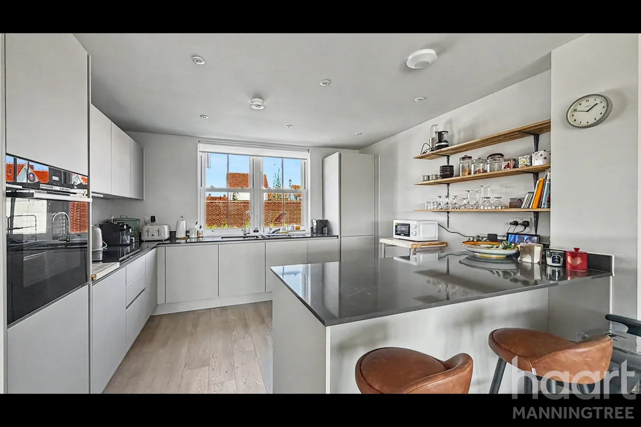 Wellington Road, Mistley, CO11, photo 3