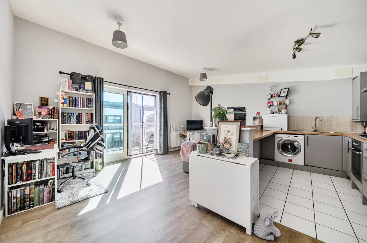 Ted Bates Road, Southampton, SO14, photo 6