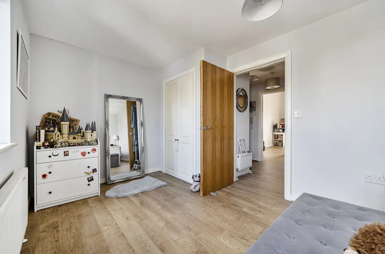 Ted Bates Road, Southampton, SO14, photo 8