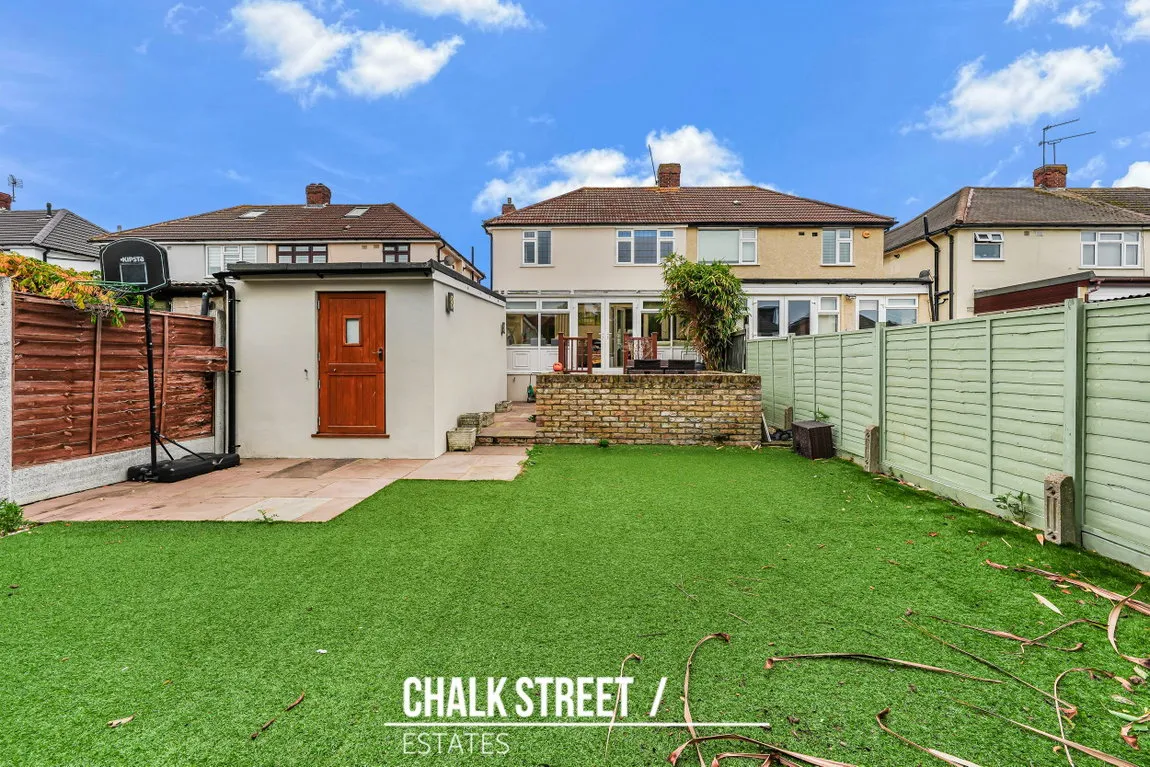 Fernbank Avenue, Hornchurch, RM12, photo 22