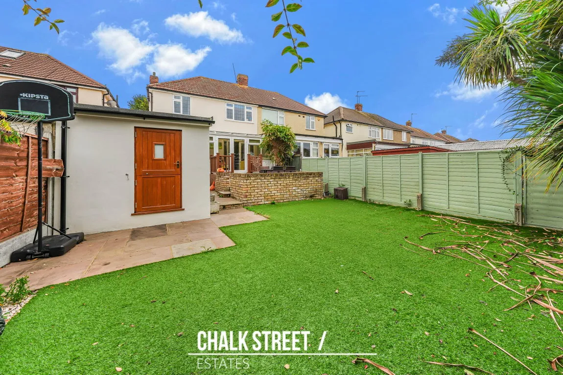 Fernbank Avenue, Hornchurch, RM12, photo 21