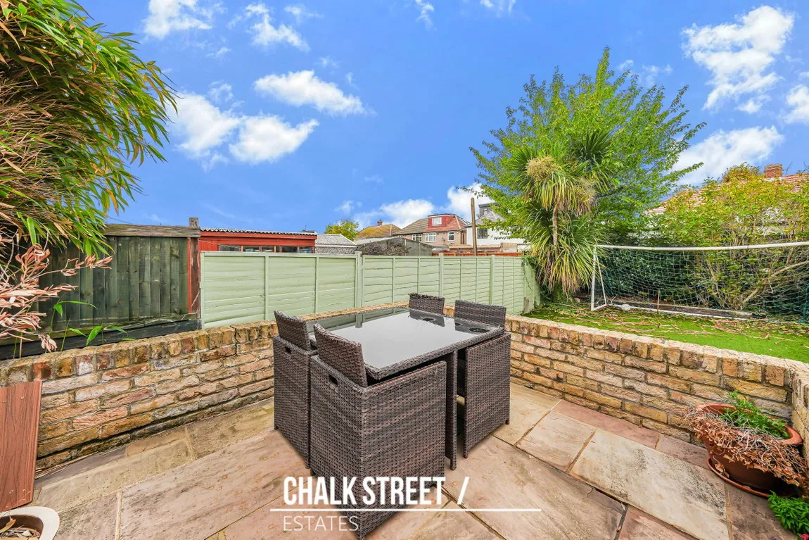 Fernbank Avenue, Hornchurch, RM12, photo 18