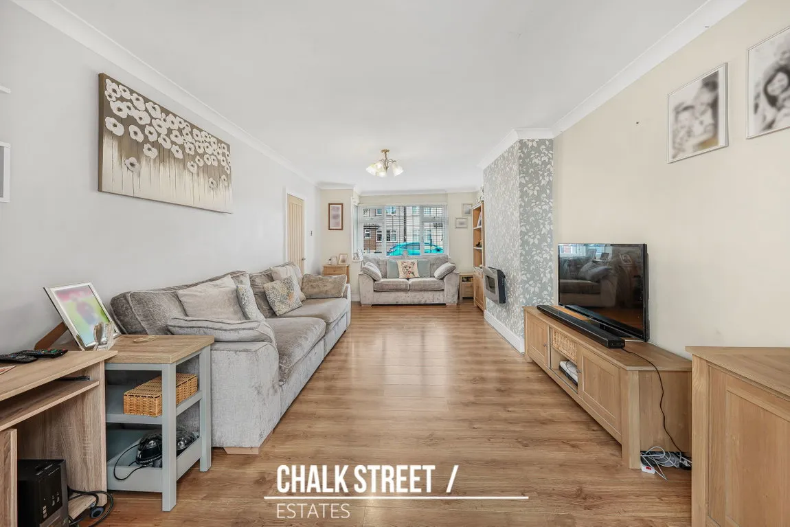 Fernbank Avenue, Hornchurch, RM12, photo 8