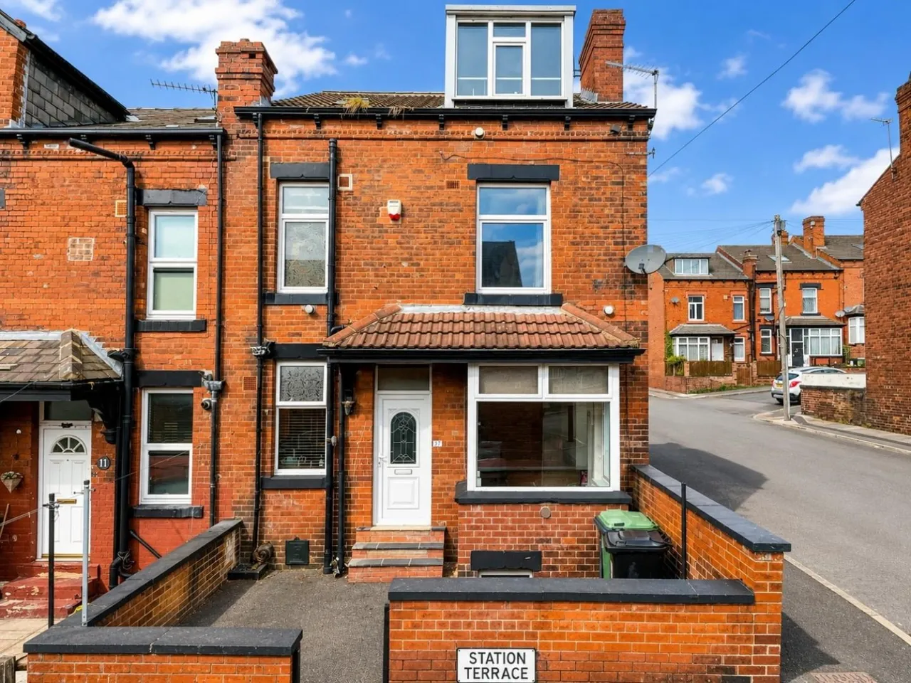 3 bed house for sale — Station Terrace, Bramley