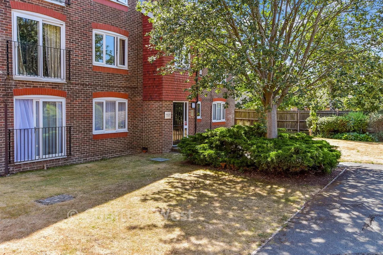 Goring Street, Goring-By-Sea, BN12, photo 2