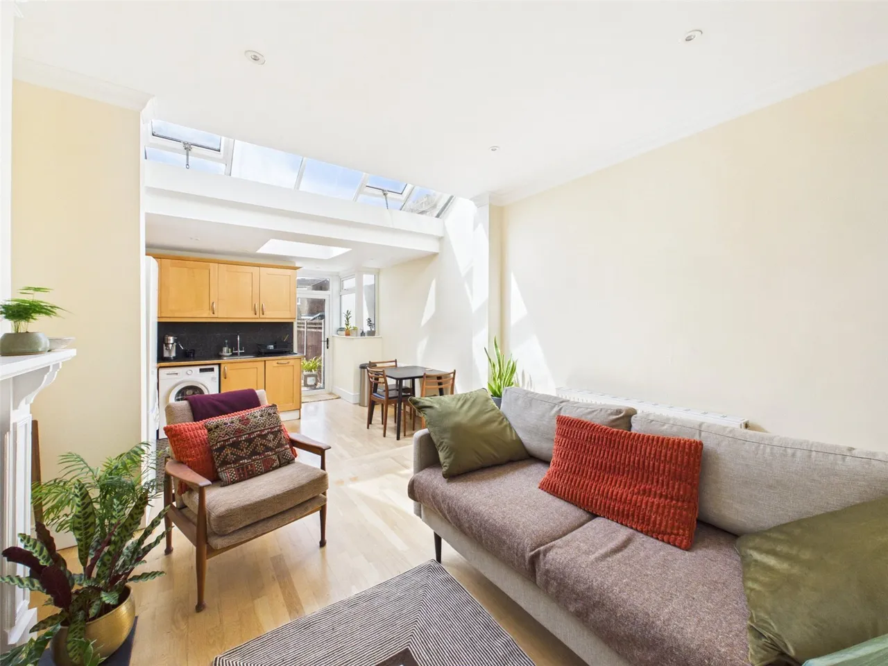 Stanley Gardens Road, Teddington, TW11, photo 2