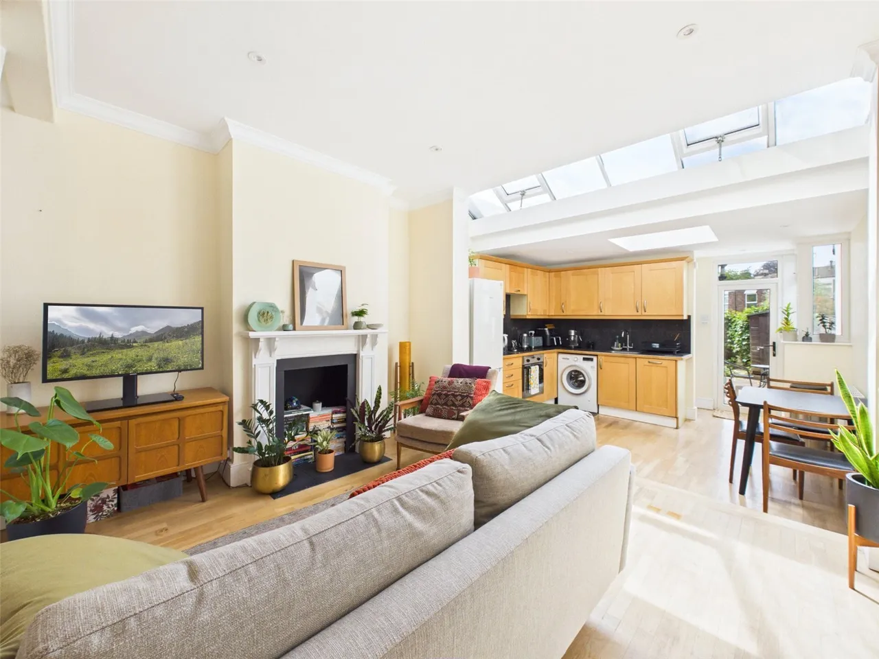 Stanley Gardens Road, Teddington, TW11, photo 4