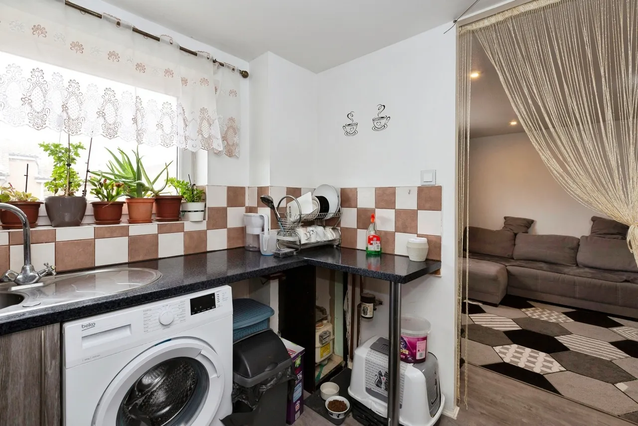Gurney Close, Barking, IG11, photo 8
