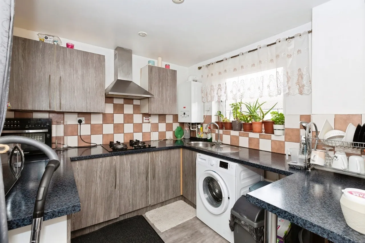 Gurney Close, Barking, IG11, photo 6
