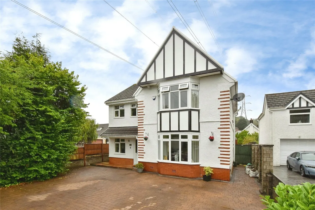 4 bed house for sale, Clydach Road, Ynystawe, SA6