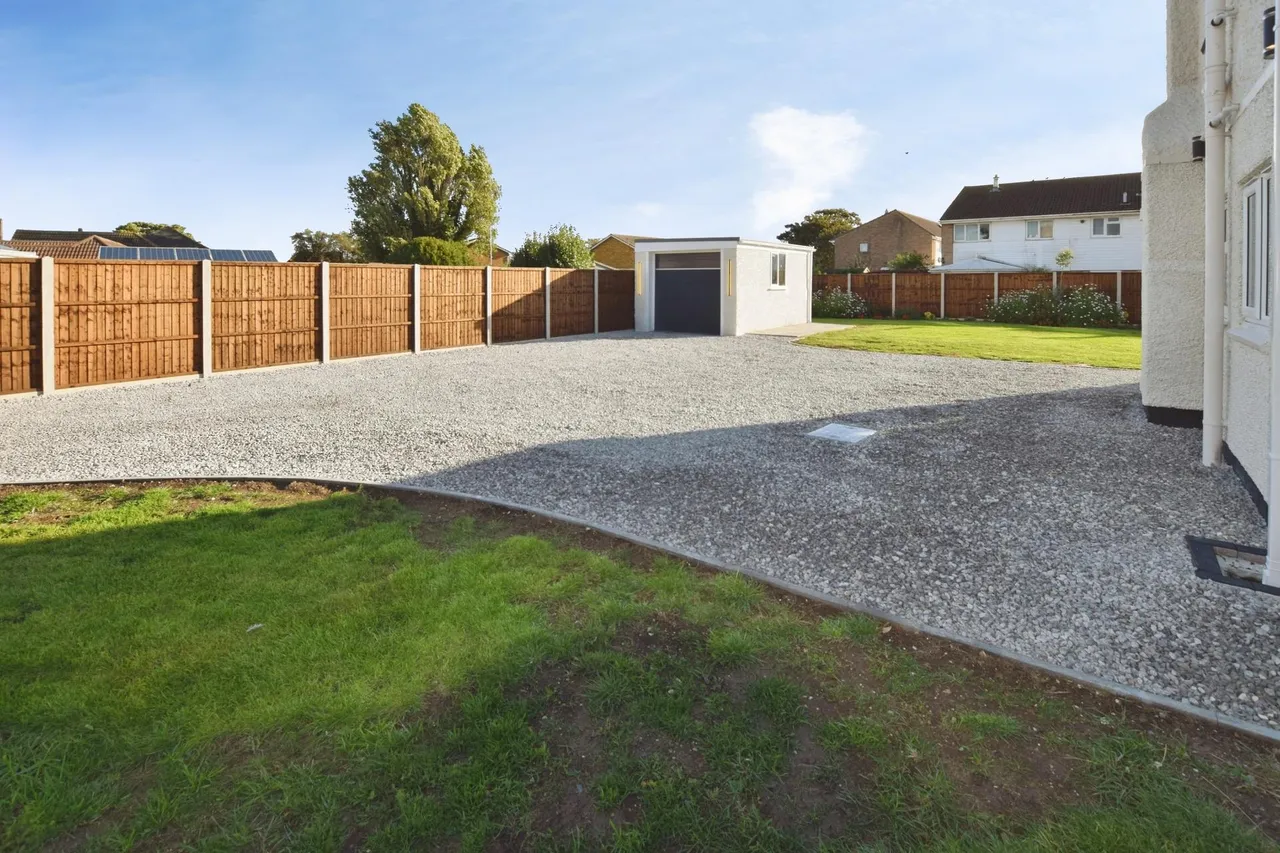 South Road, Chapel St Leonards, PE24, photo 19